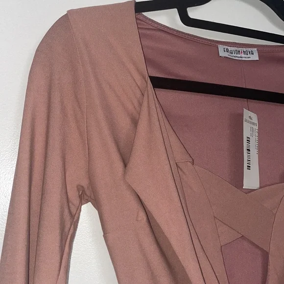 NWT blush pink long sleeve dress - Picture 4 of 6